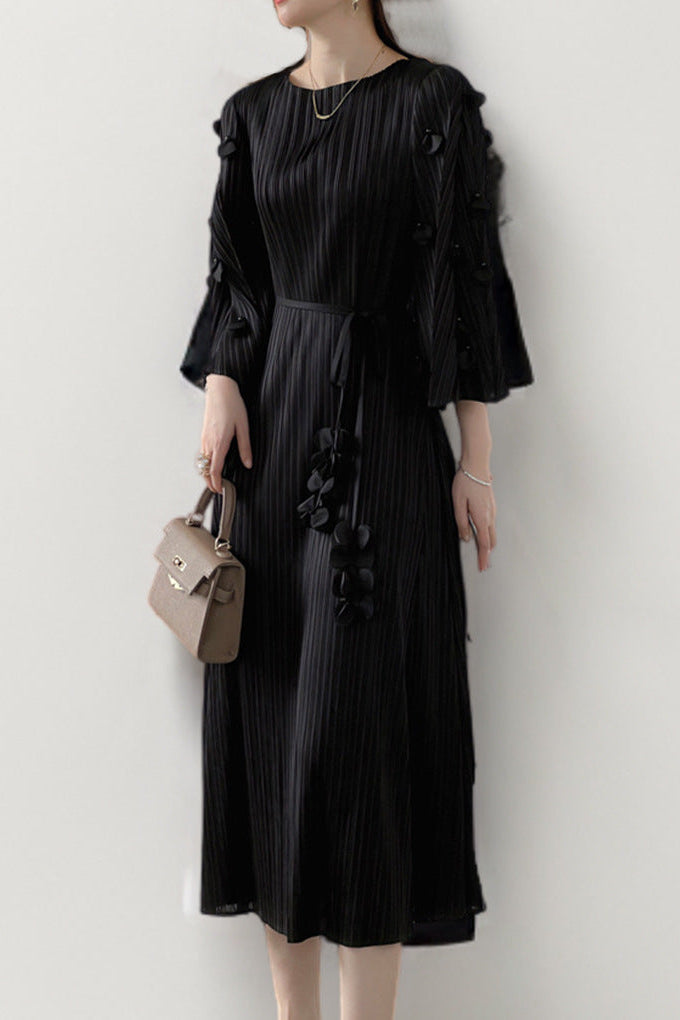 Pleats Please Lace-Up Mid-Length Dress – Plus-Size Friendly Pleated Slimming Style