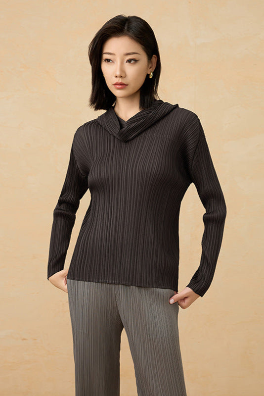 Women’s Autumn Pleated Hoodie – Slim Fit Solid Color Sweatshirt