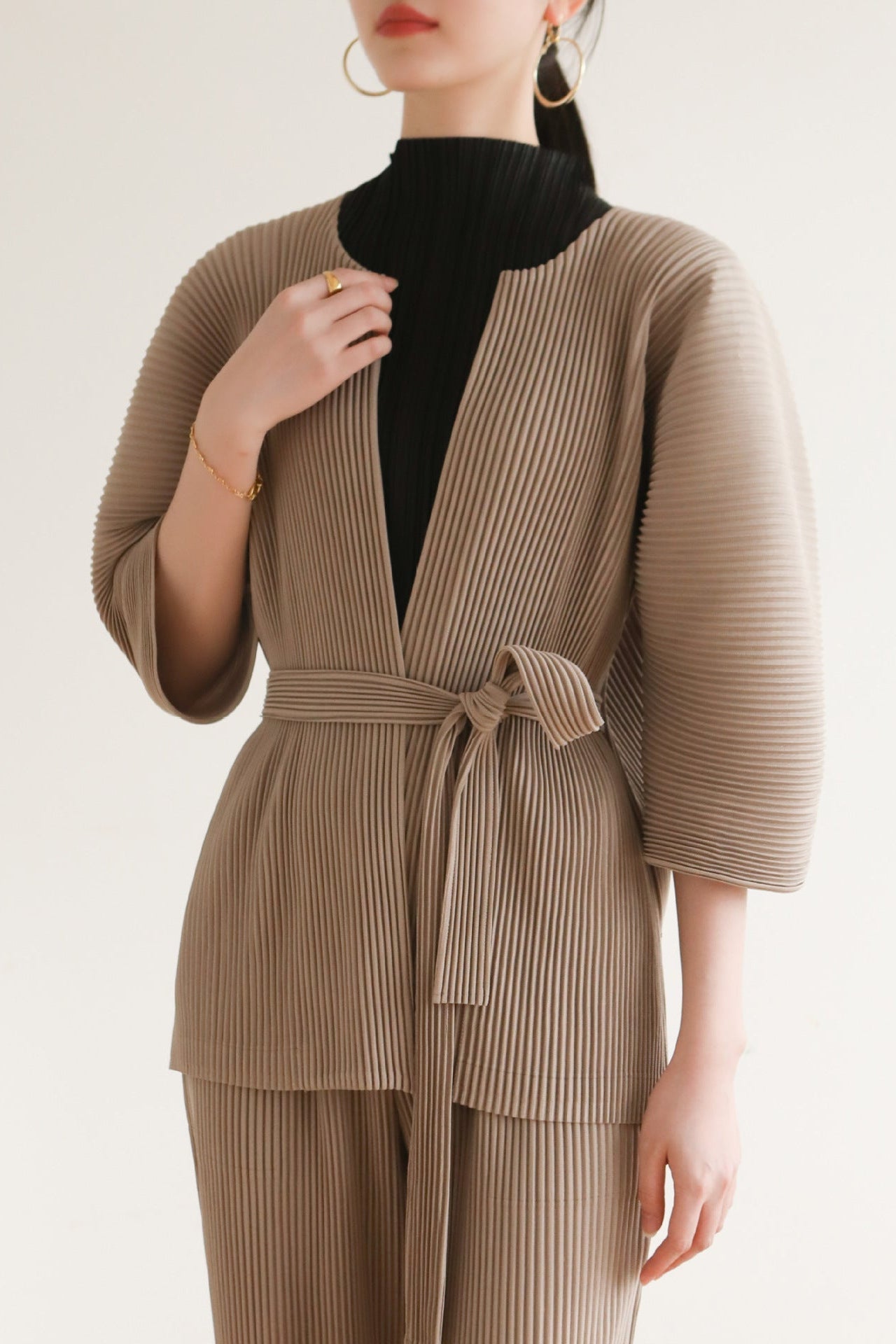 Pleated Two-Piece Set – Lace-Up Cardigan Jacket & Cropped Pants, Casual Chic Style