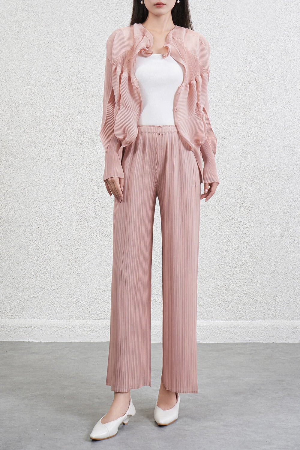 Pleated Floral Bud Cardigan and Wide-Leg Pants Set – Elegant Two-Piece Outfit