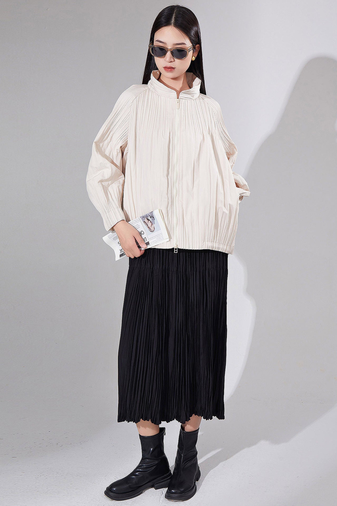 Pleated Short Puffer Jacket – Stylish Lightweight Women’s Outerwear