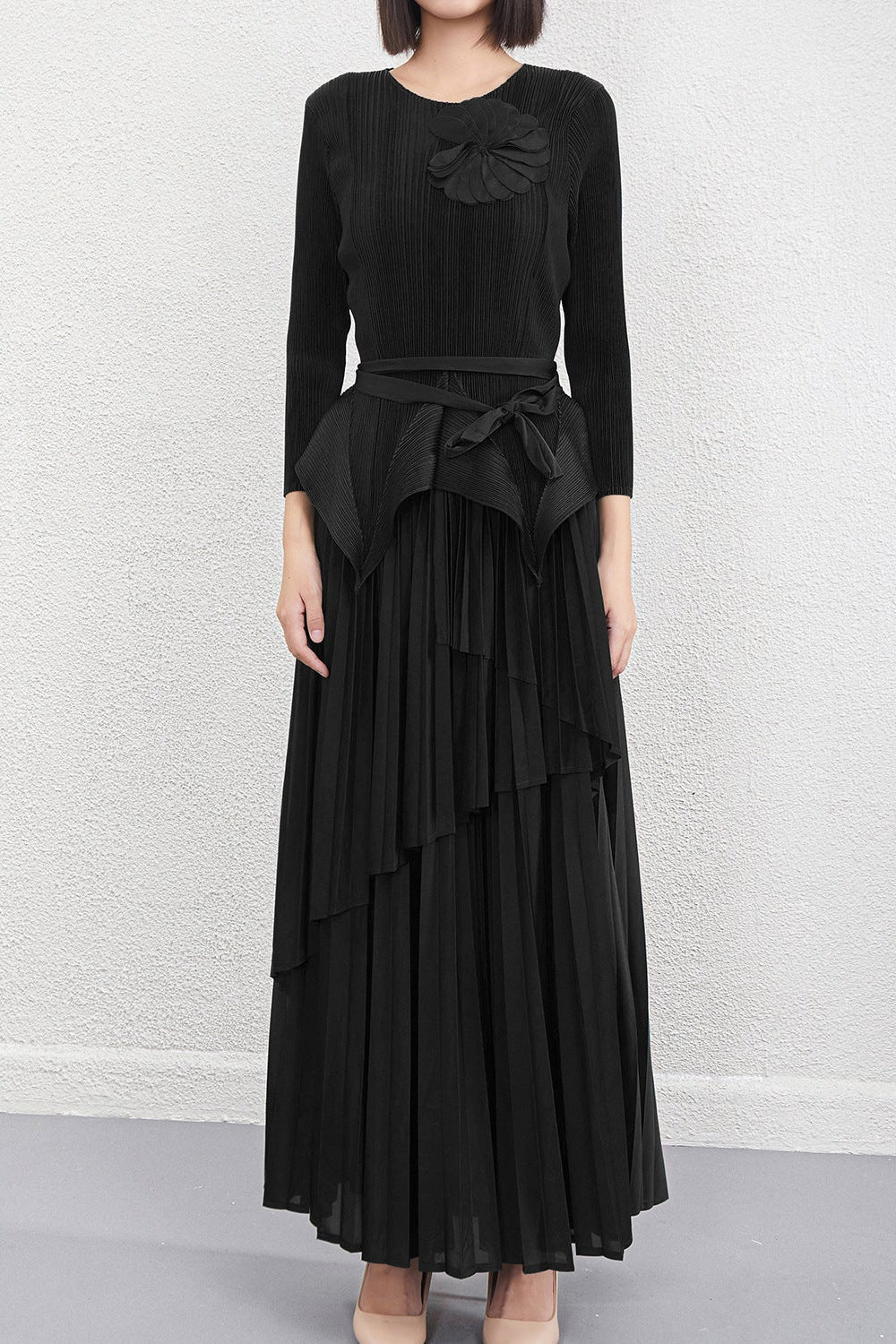 Pleats Art Style Two-Piece Set – Irregular Pleated Swing Skirt with Lace-Up Top