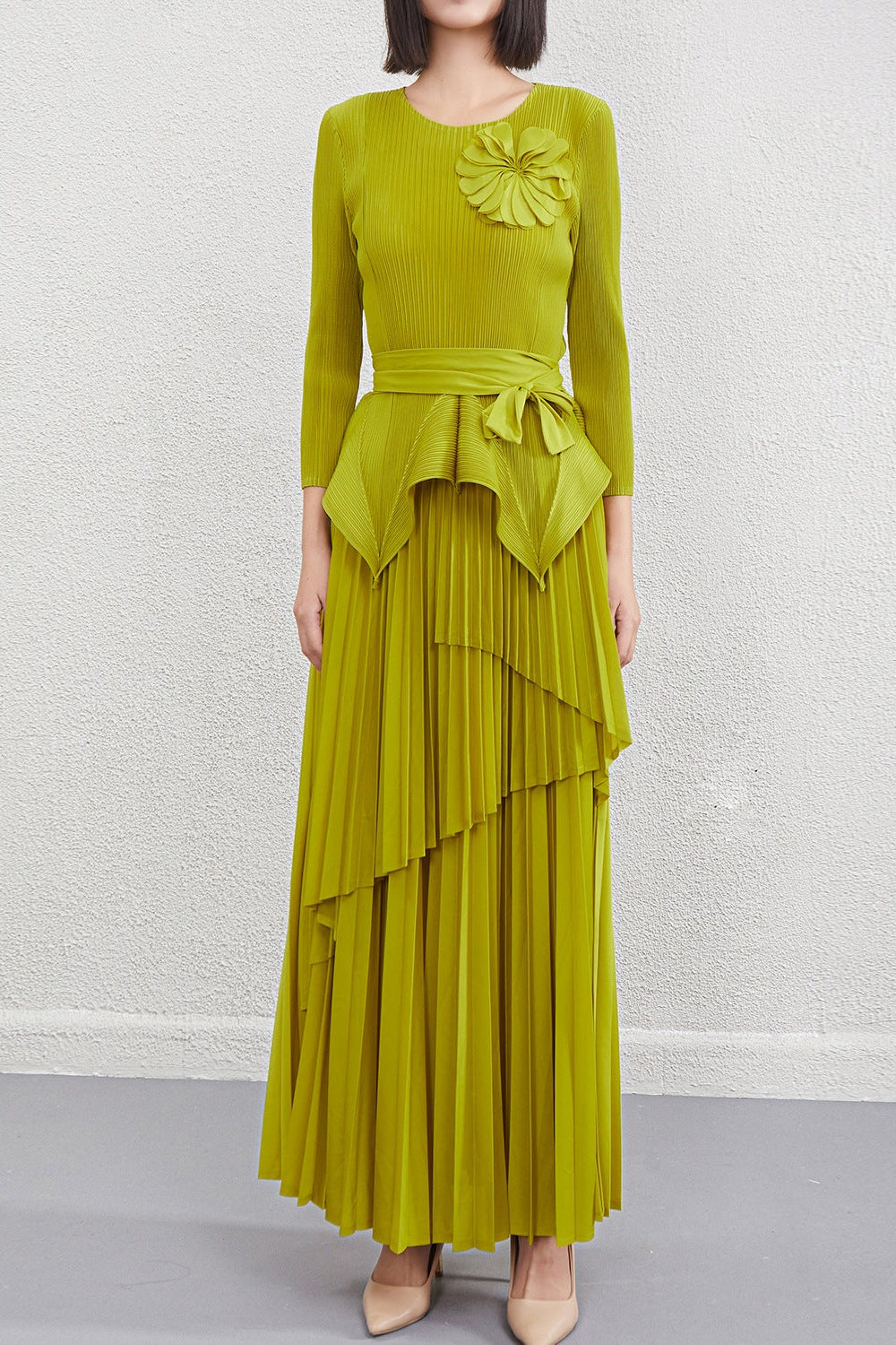 Pleats Art Style Two-Piece Set – Irregular Pleated Swing Skirt with Lace-Up Top