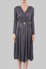 Pleated V-Neck Long Sleeve Maxi Dress – Elegant Women’s Outfit