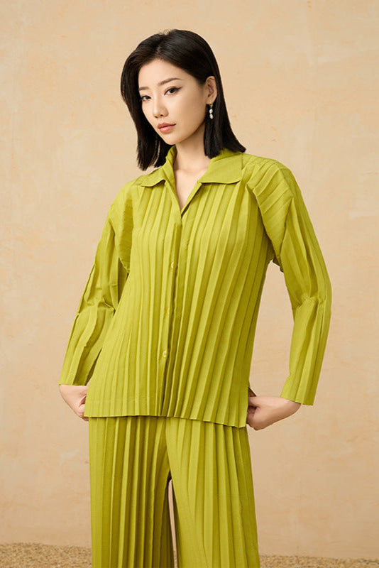 2025 Pre-Spring Handmade Pleated Two-Piece Set – Cardigan Top & Straight-Leg Pants, Effortless Chic
