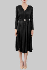 Pleated V-Neck Long Sleeve Maxi Dress – Elegant Women’s Outfit