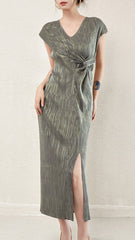 Pleats Art Style Pleated Evening Dress – Mermaid Design with Slit