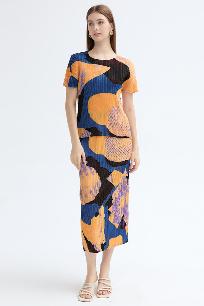 Pleats Art Style Two-Piece Set – Loose Pleated Print Top & Skirt (Spring/Summer)