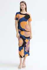 Pleats Art Style Two-Piece Set – Loose Pleated Print Top & Skirt (Spring/Summer)