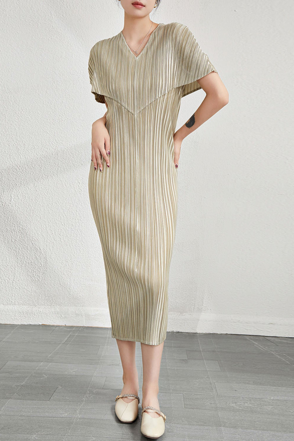 Pleats Art Style Pleated Banquet Dress – Metallic Irregular Long Style