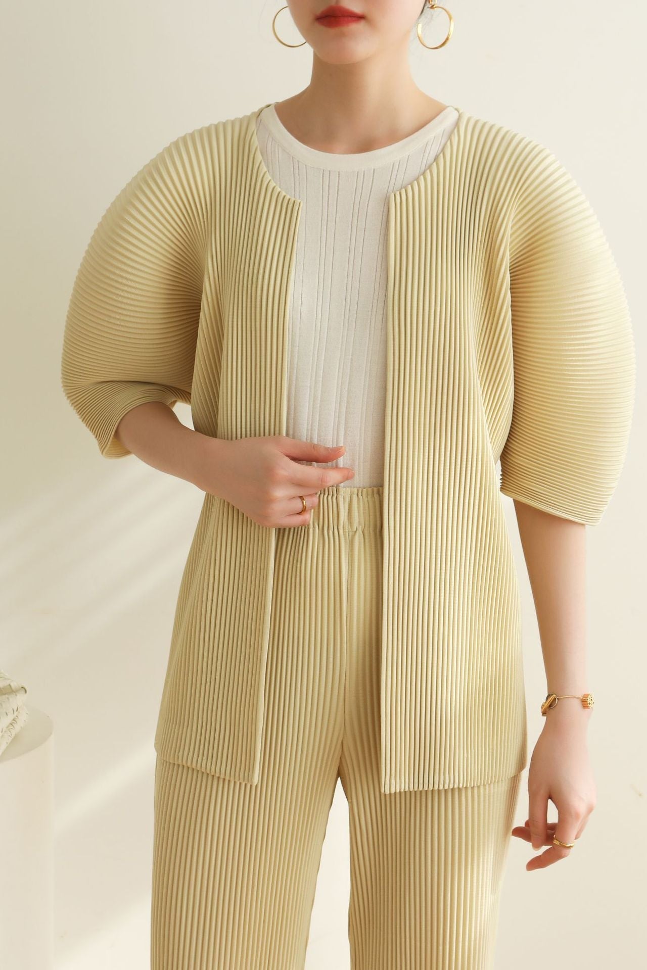 Pleated Two-Piece Set – Lace-Up Cardigan Jacket & Cropped Pants, Casual Chic Style