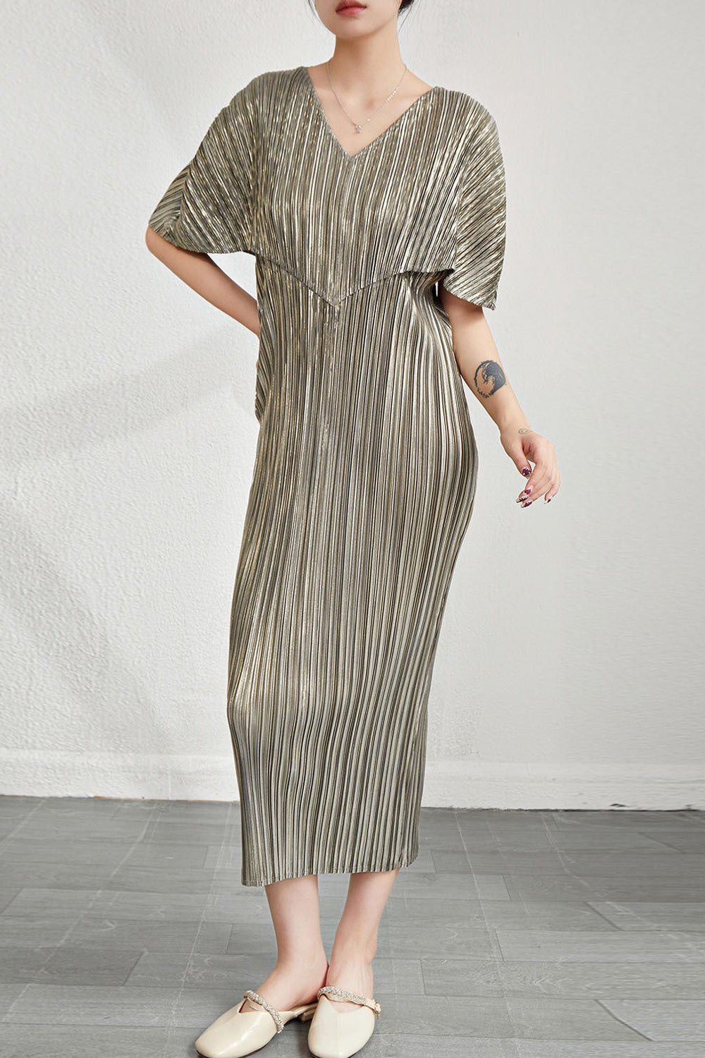 Pleats Art Style Pleated Banquet Dress – Metallic Irregular Long Style