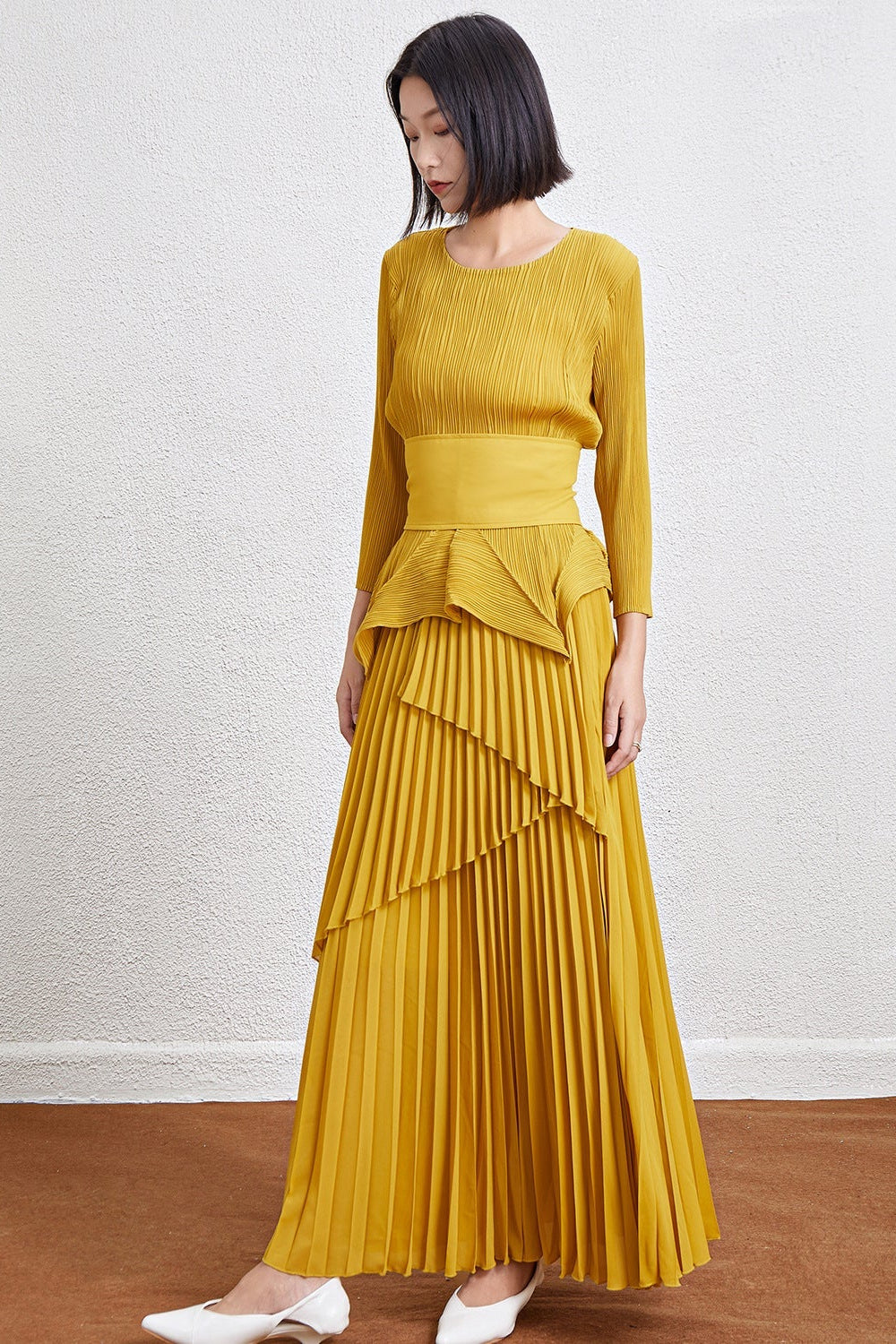 Pleated Slim Top and Irregular Skirt Set – Stylish Two-Piece Outfit for Women
