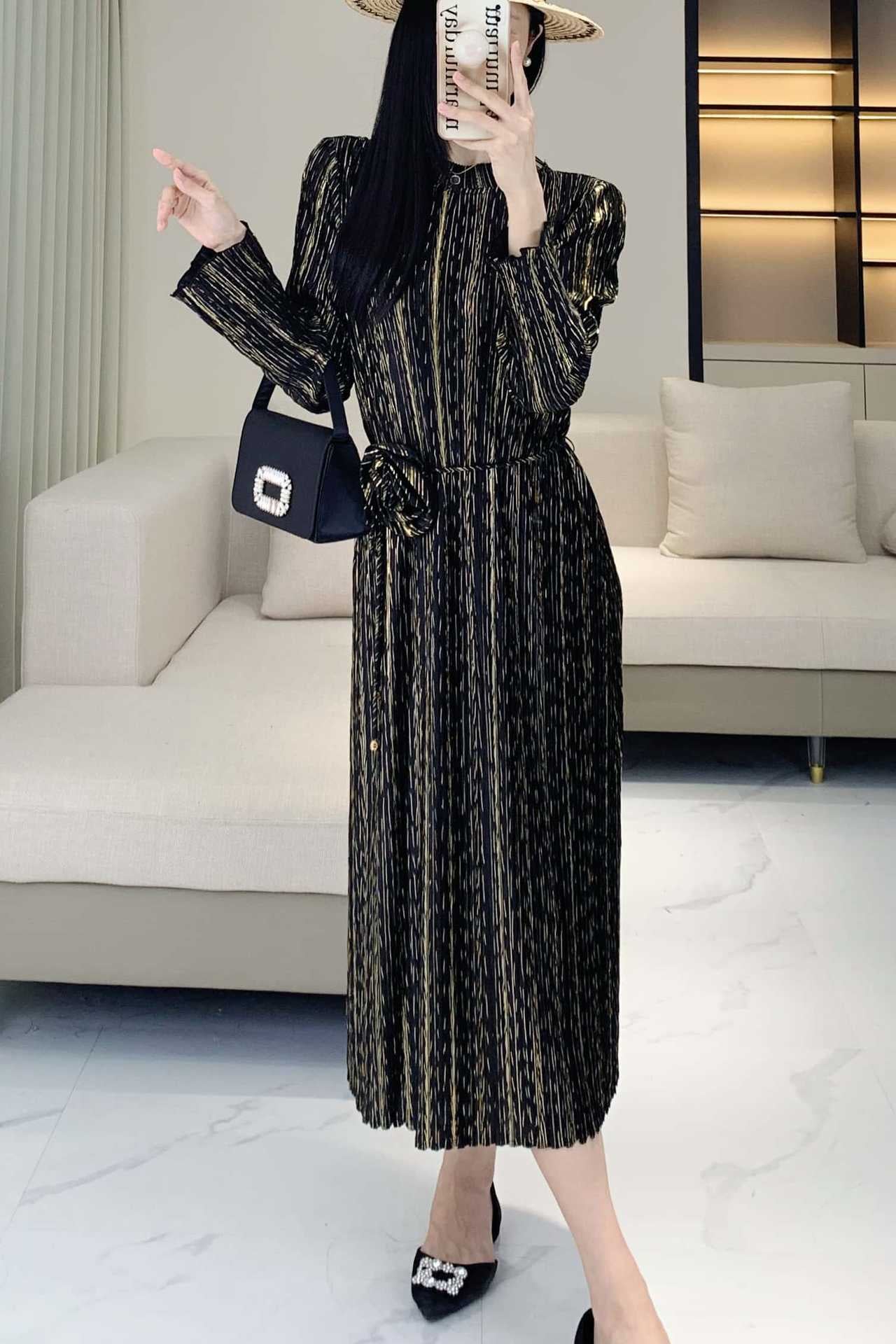Women’s Pleated Midi Dress – Autumn Foil Print Plus-Size Slimming Style