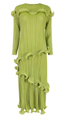 Pleats Art Style Plus-Size Slim-Fit Pleated Dress – Long Sleeve, Solid Color