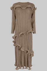 Pleats Art Style Plus-Size Slim-Fit Pleated Dress – Long Sleeve, Solid Color