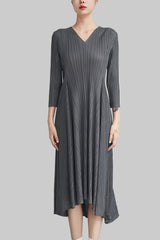 Pleated V-Neck A-Line Plus-Size Dress – Elegant and Flattering Style
