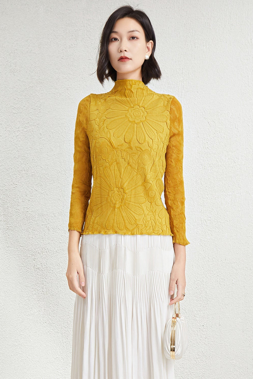 Pleated Chiffon Half-Turtleneck Top with Lace Detail – Elegant Women’s Blouse