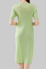 Solid Color Pleated A-Line Dress – Short Sleeve Slim Fit Midi