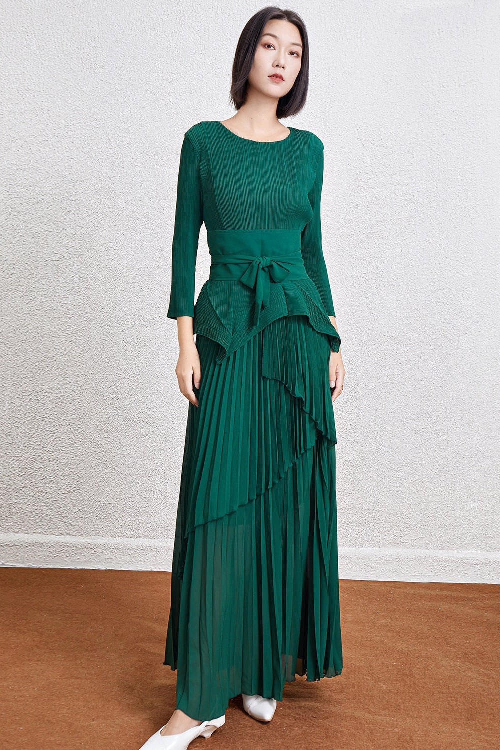 Pleated Slim Top and Irregular Skirt Set – Stylish Two-Piece Outfit for Women