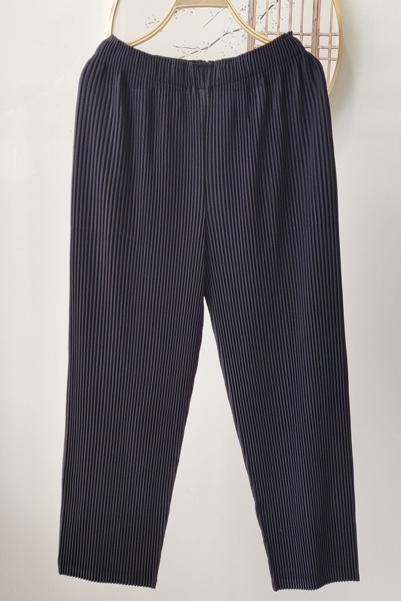 Pleated Two-Piece Set – Lace-Up Cardigan Jacket & Cropped Pants, Casual Chic Style