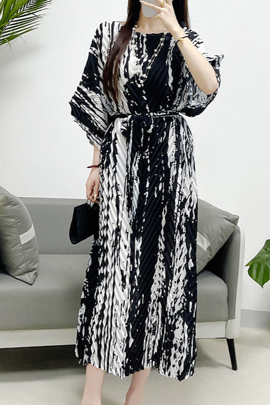 2025 Fall Winter Pleated Printed Maxi Dress – V-Fold Design, Elegant Casual Style for Women