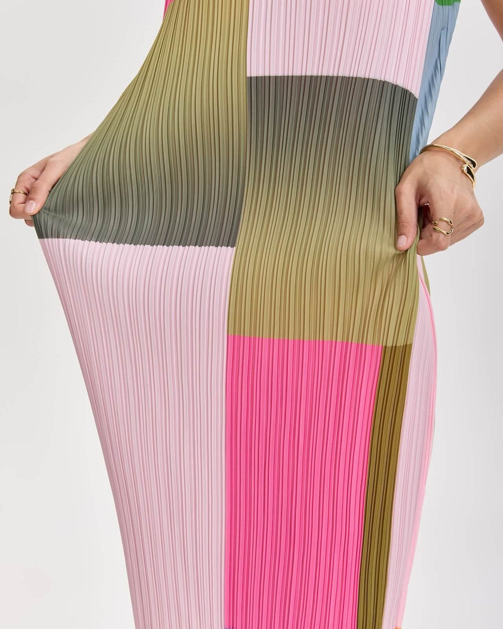 Pleatsart Wrinkle-Free Travel-Friendly Color Block Pleats Midi Dress
