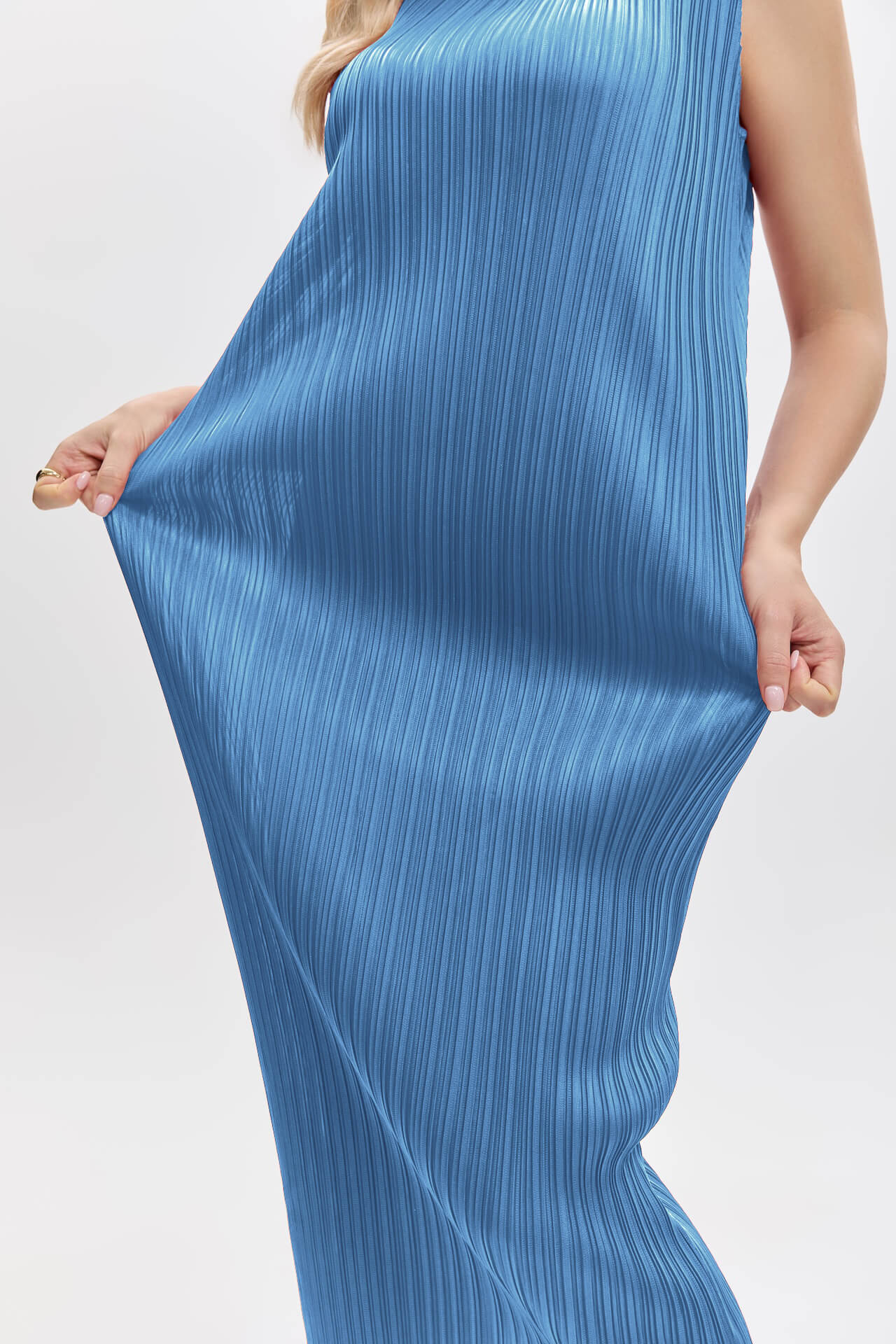 Pleatsart Wrinkle-Free Travel-Friendly Pleats Midi Dress – Blue